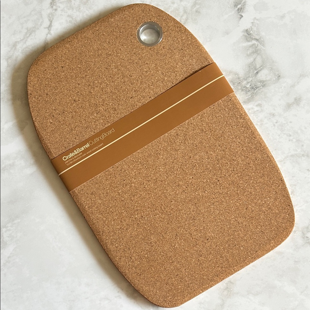 Crate and Barrel Cutting Board 12x18